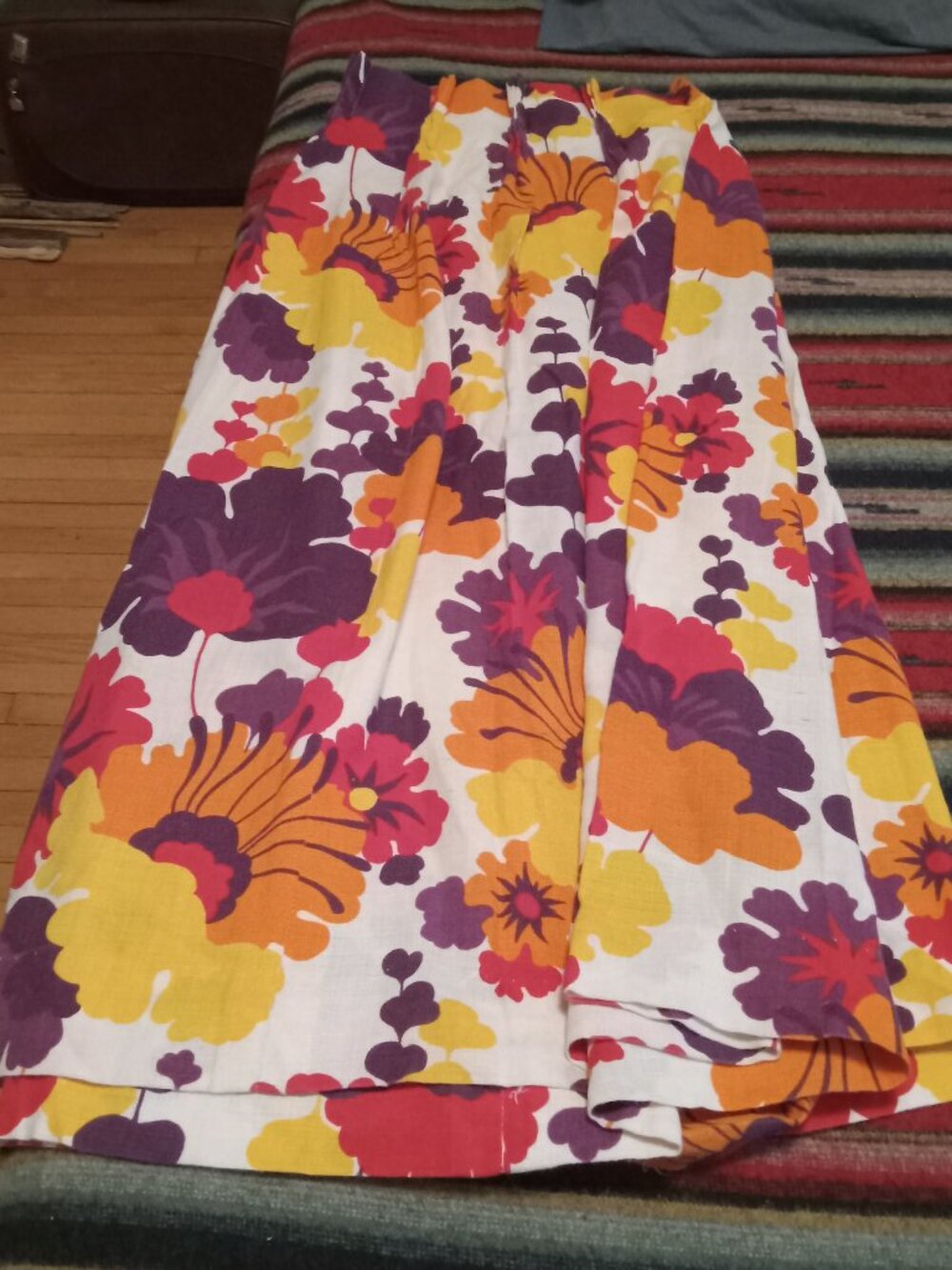 Pair of vintage 1970 beautiful flowers curtains